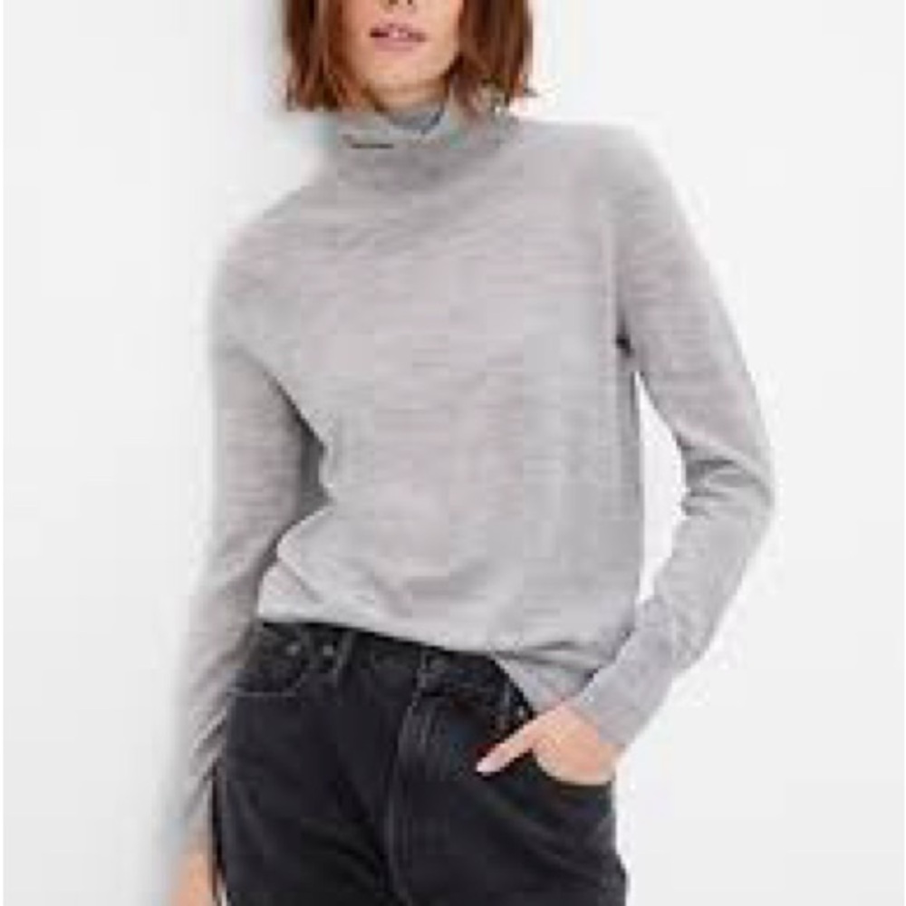 J crew laine small Elegant Light Gray Women's Turtleneck Sweater